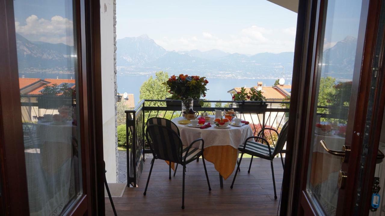Bed And Breakfast Due Leoni Torri Del Benaco Exterior photo